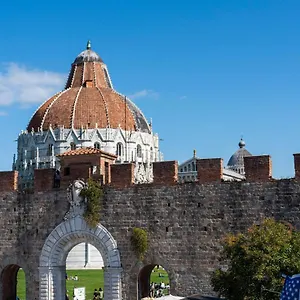 La Torre Garbata Pisa